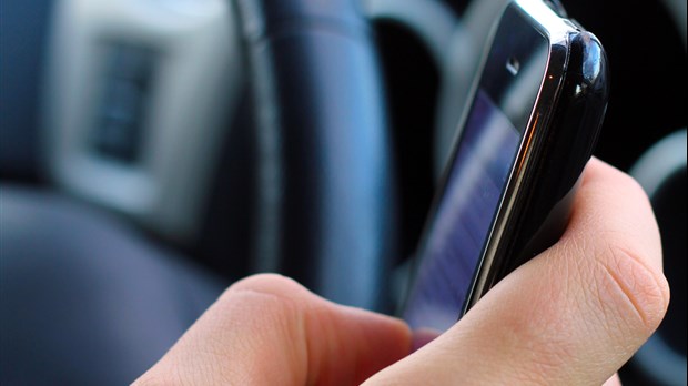 Vaste opération contre le cellulaire au volant